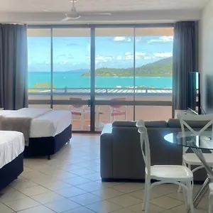 ocean-view-33a-studio-pool-ocean-view-wifi.queenslandhotels.net/